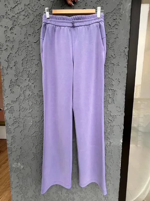 lululemon (канадский премиальный бренд спортивной одежды) — Тбилиси — 40 ₾