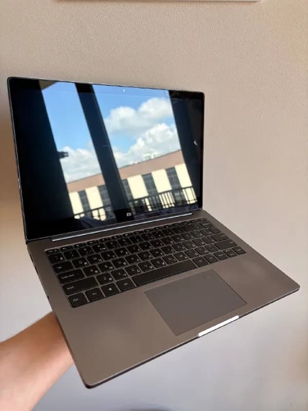 Xiaomi Mi Notebook Air (2019) 13.3» Intel Core i5-8250U Quad Core 72% NTSC FHD Screen 1920*1080 GeFo — Тбилиси — 350 ₾