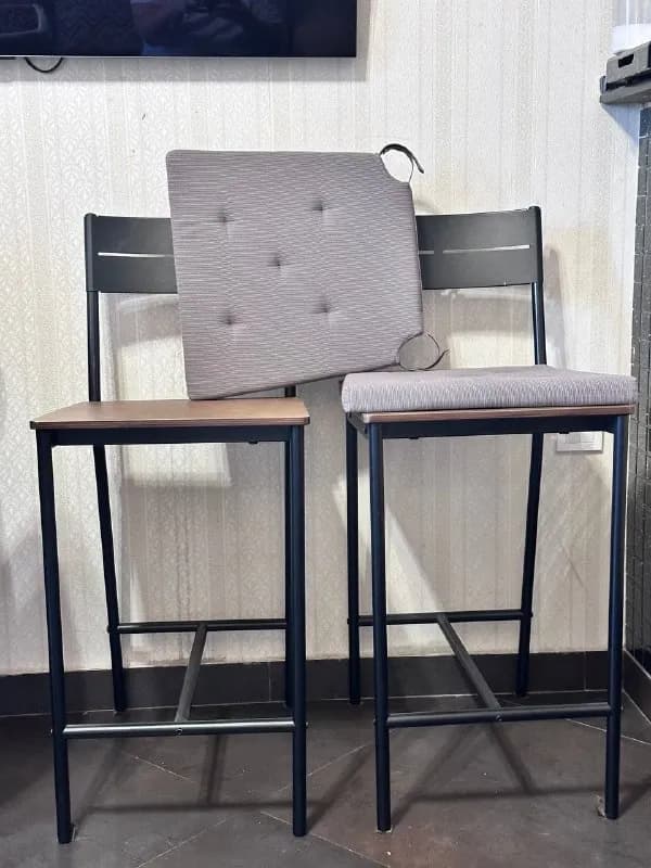 Два новых барных стула — Батуми — 50 ₾