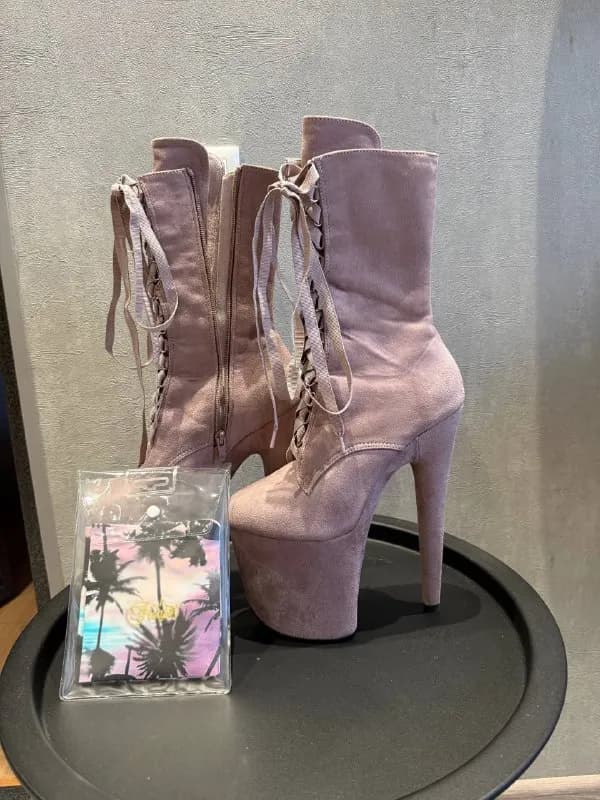 Стрипы hellaheels + защитка, 38.5 размер — Тбилиси — 200 ₾