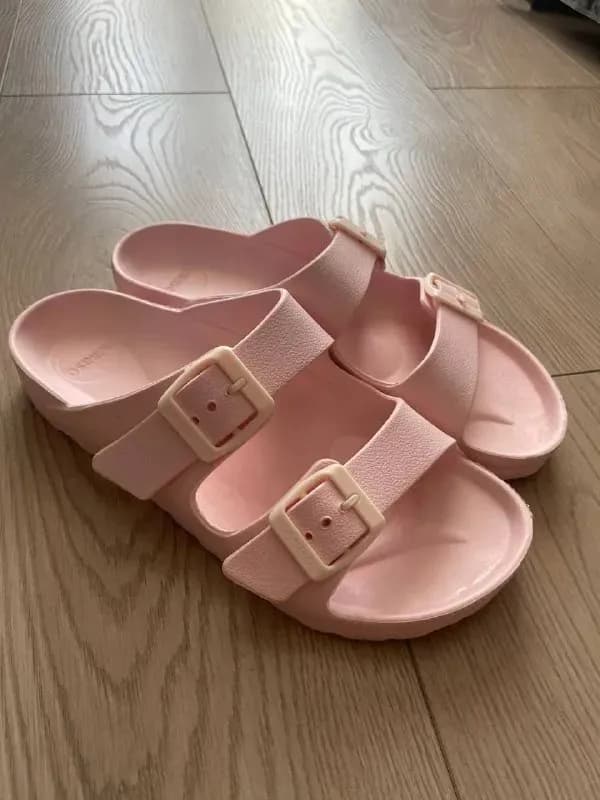 Miniso, Crocs, Nike, Koton) — Батуми — 63 ₾