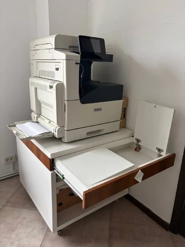 Xerox VersaLink C7020 — профессиональный цветной лазерный комплекс — Батуми — 2 500 $
