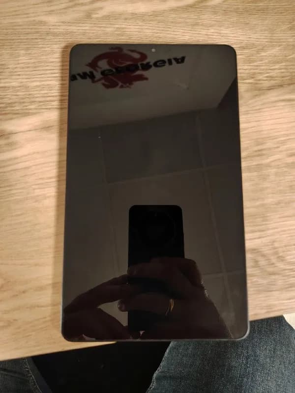 Samsung Galaxy Tab A19.В идеальном состоянии. На нем нет царапин.Работает как новый.Цена 320 GEL Цен — Батуми — 320 ₾