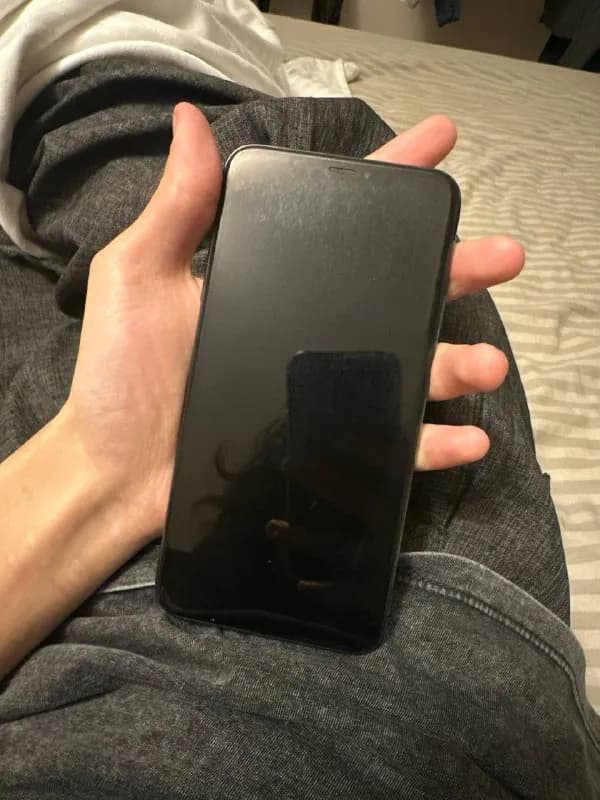 iPhone XS Max 256гб памяти в черном цвете — Батуми — 300 ₾