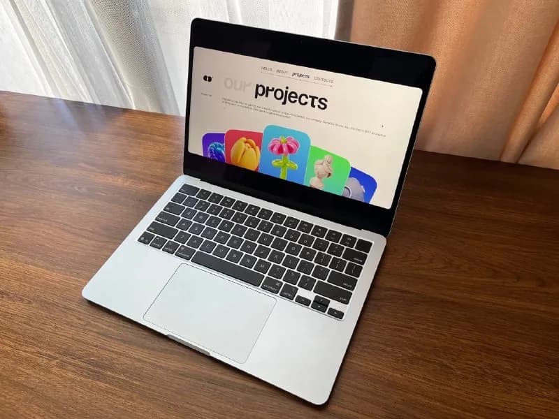 MacBook Air M4 16/256 — Батуми — 2 300 ₾