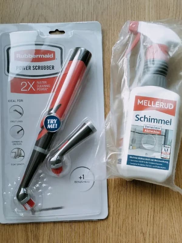 Mellerud (Германия) и электрощётка Rubbermaid (США). — Батуми — 200 ₾
