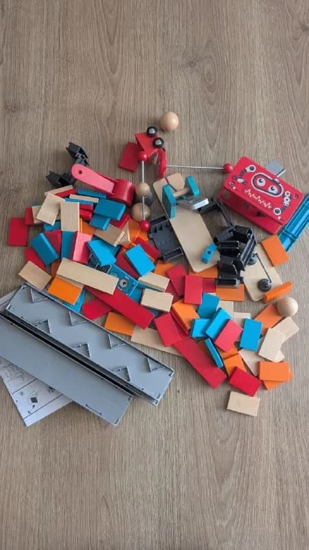 Деревянные кубики Hape домино — Батуми — 80 ₾