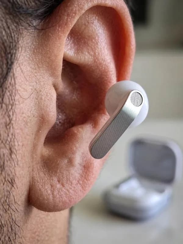 Samsung Galaxy Buds 4. Были куплены в апреле в Zoommer. Уши не одобрили. — Батуми — 370 ₾